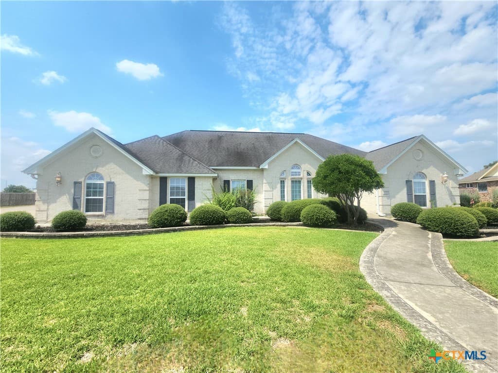 103 Laurel Oak Cir