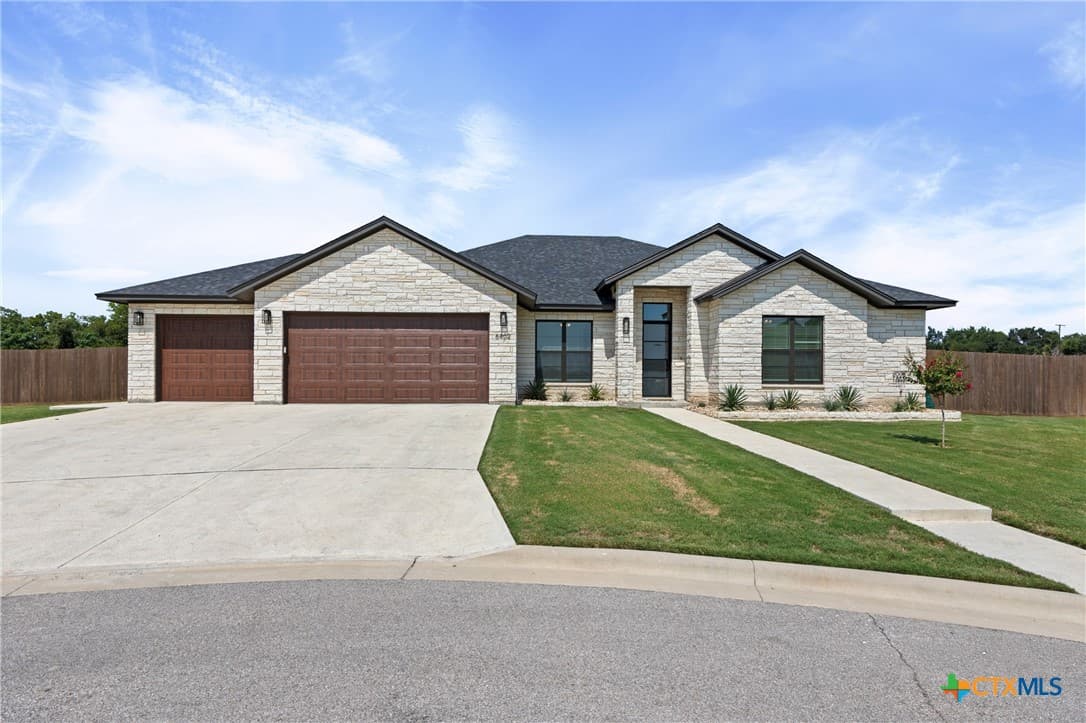 6402 Clayton Ct