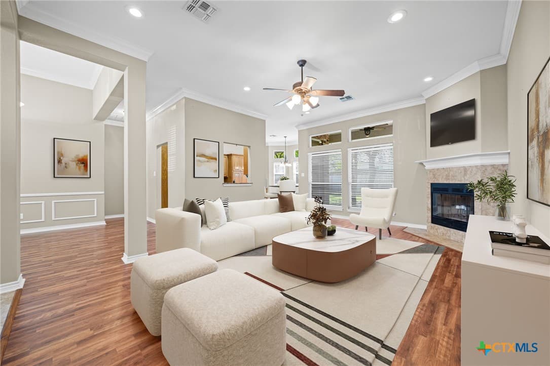 2807 Amber Forest Trl