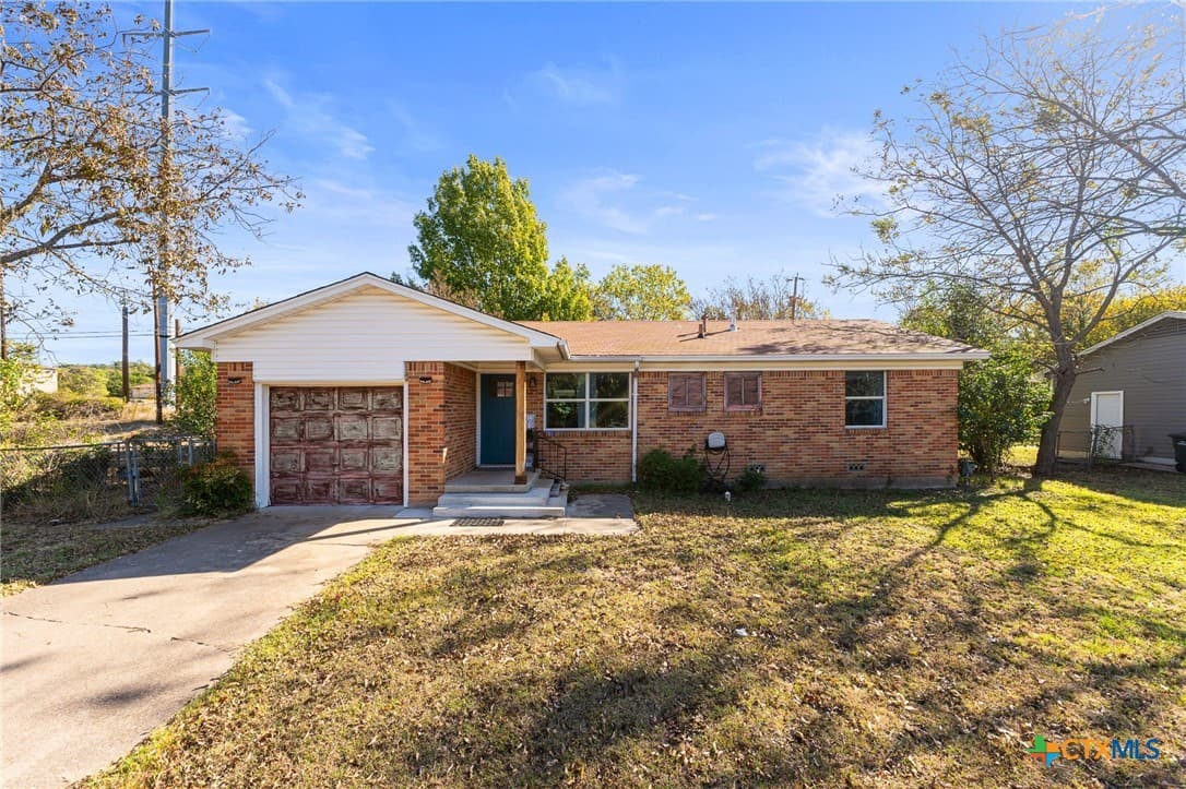 1007 Little St