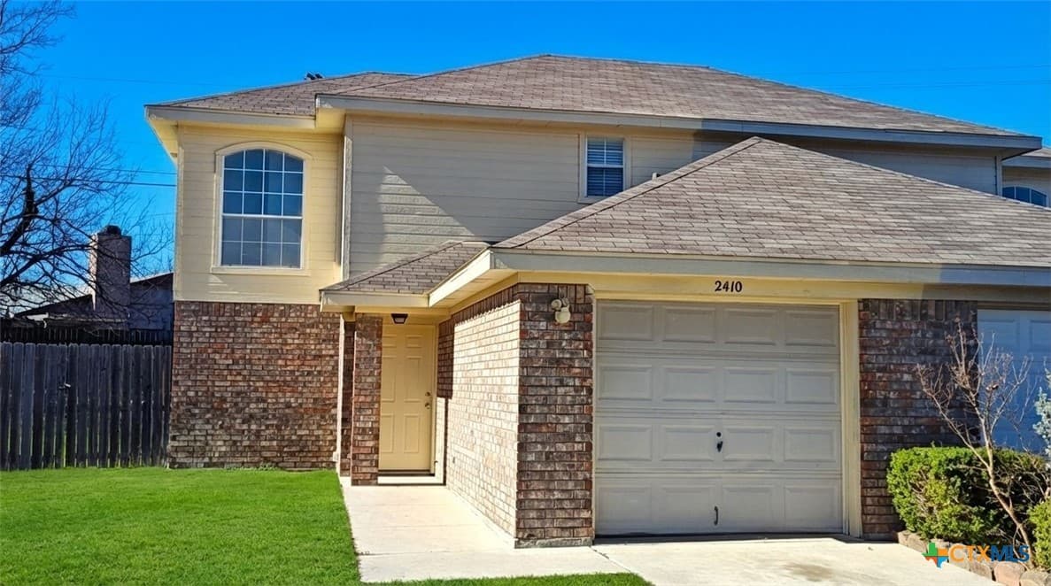 2410 Skylark Cir