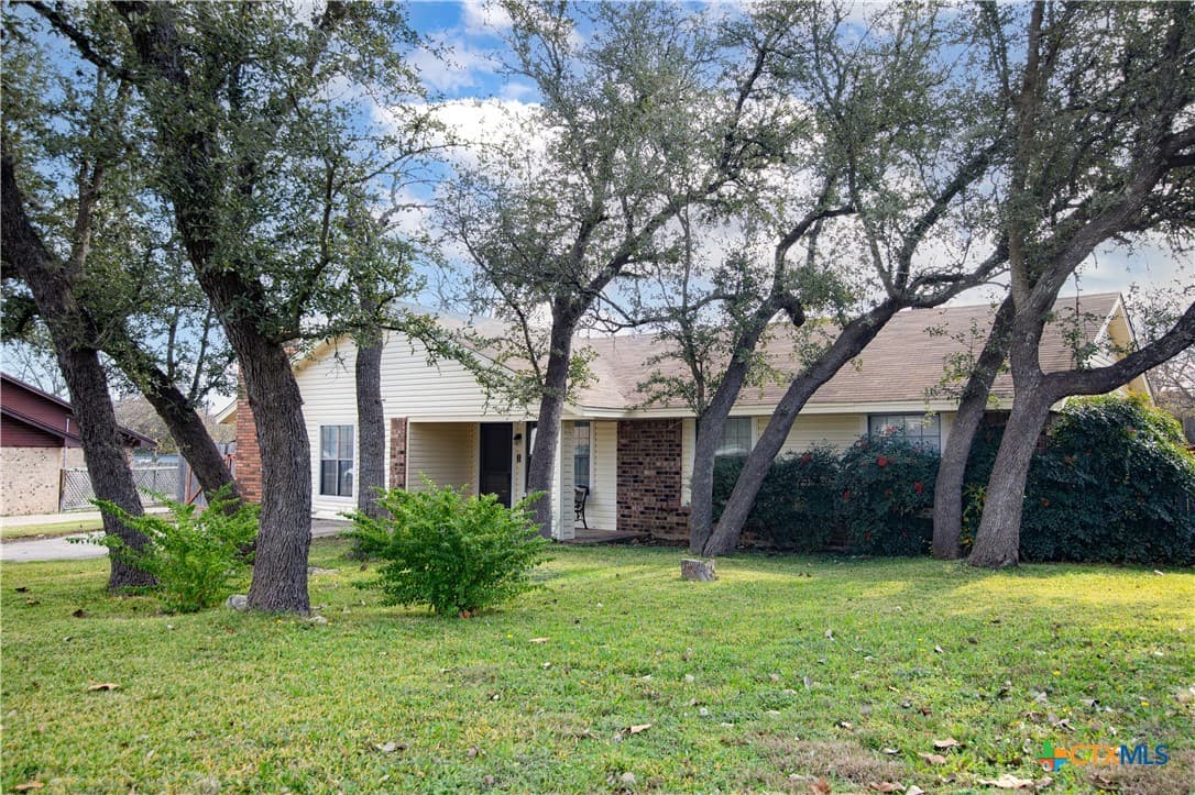 153 Woodland Trl