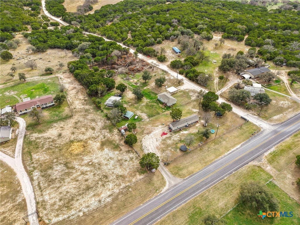151 Private Road 3090