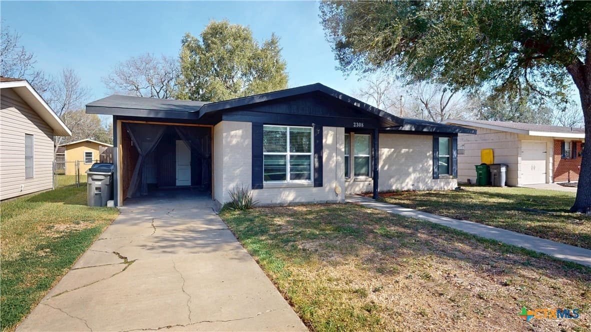 2308 E Walnut Ave