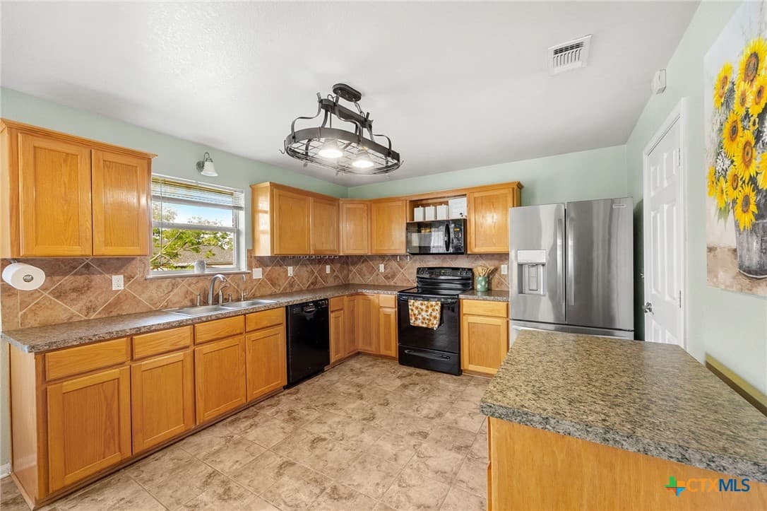 3906 Llano Estacado Ct