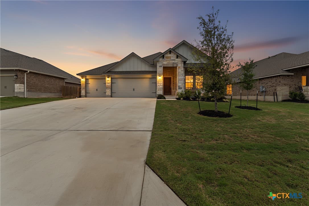5873 Copano Loop