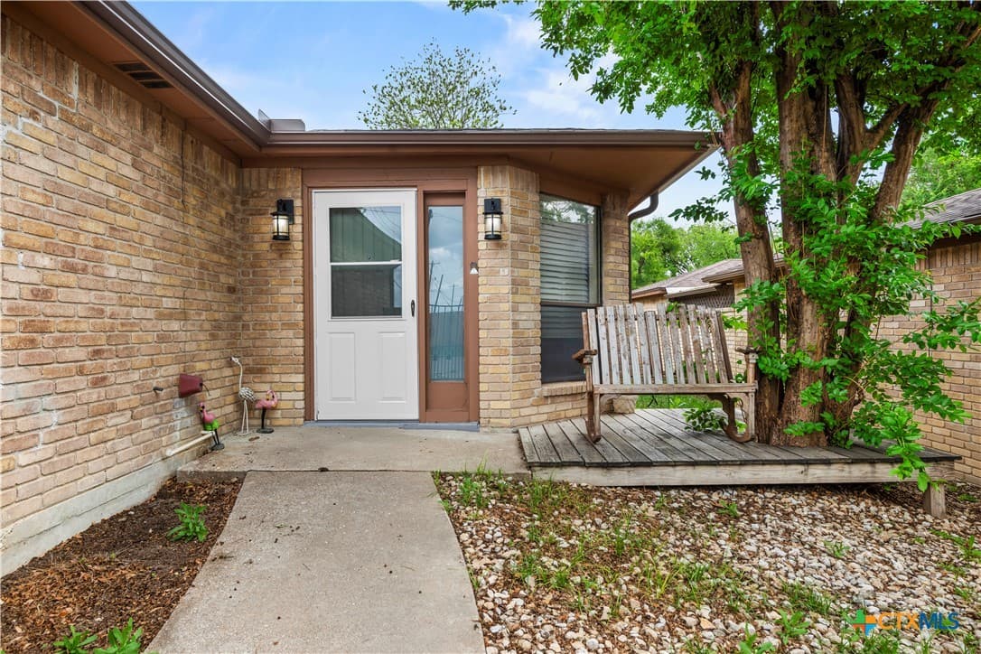 4020 River Oaks Cir
