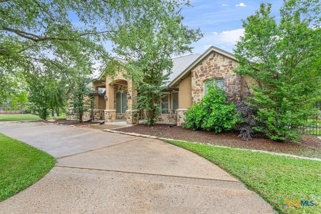 228 Claremont Dr