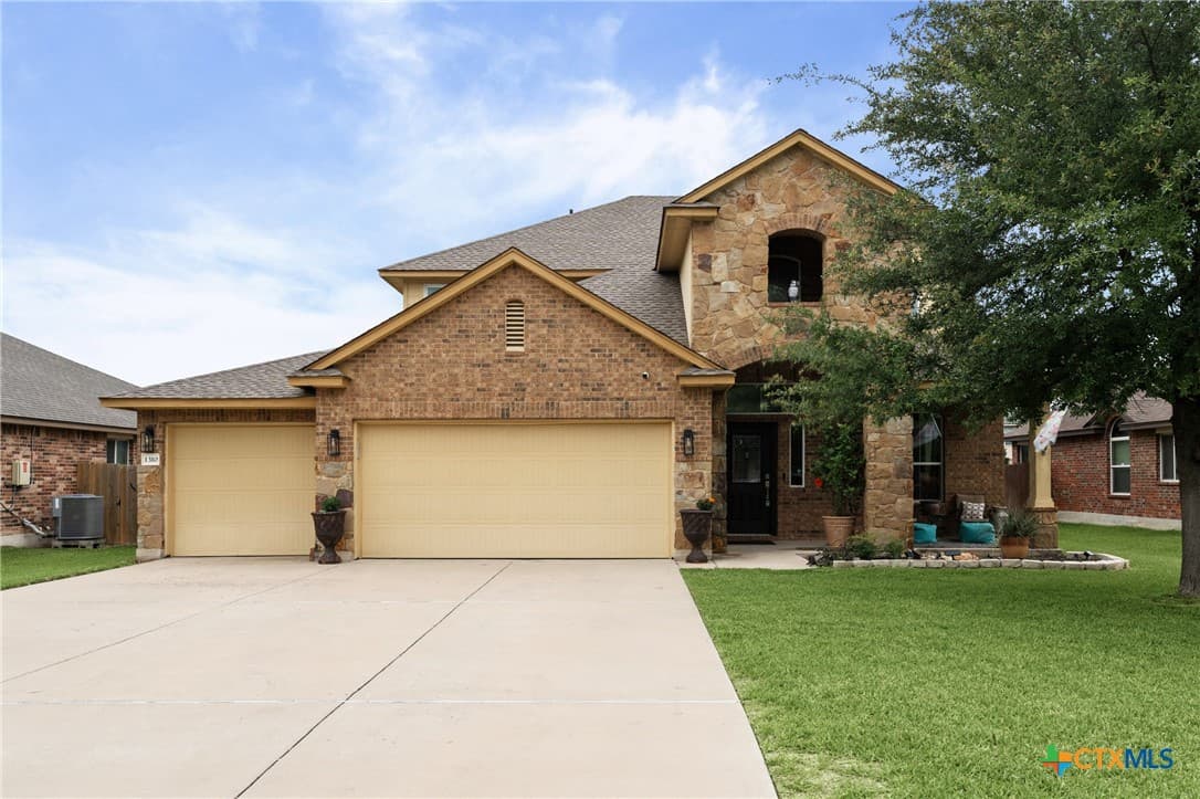 1310 Starlight Dr