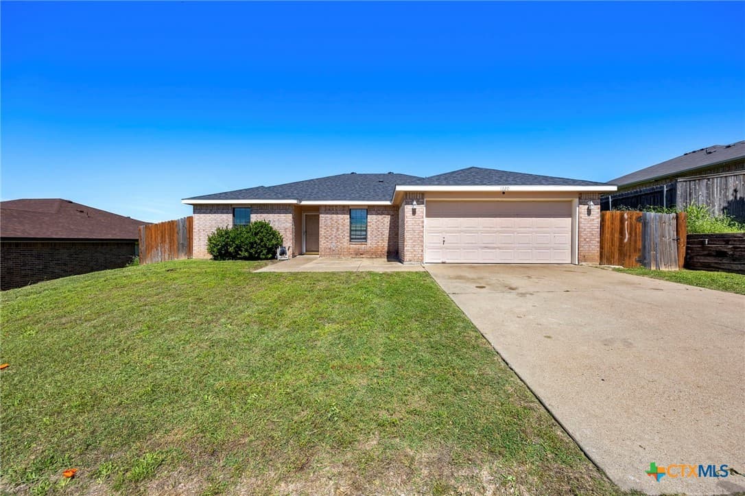 1320 Travis Cir
