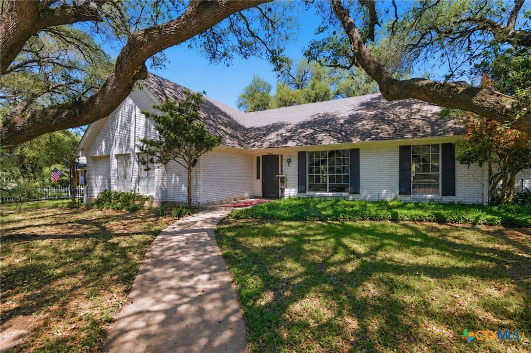 2804 E Loma Vista Ave