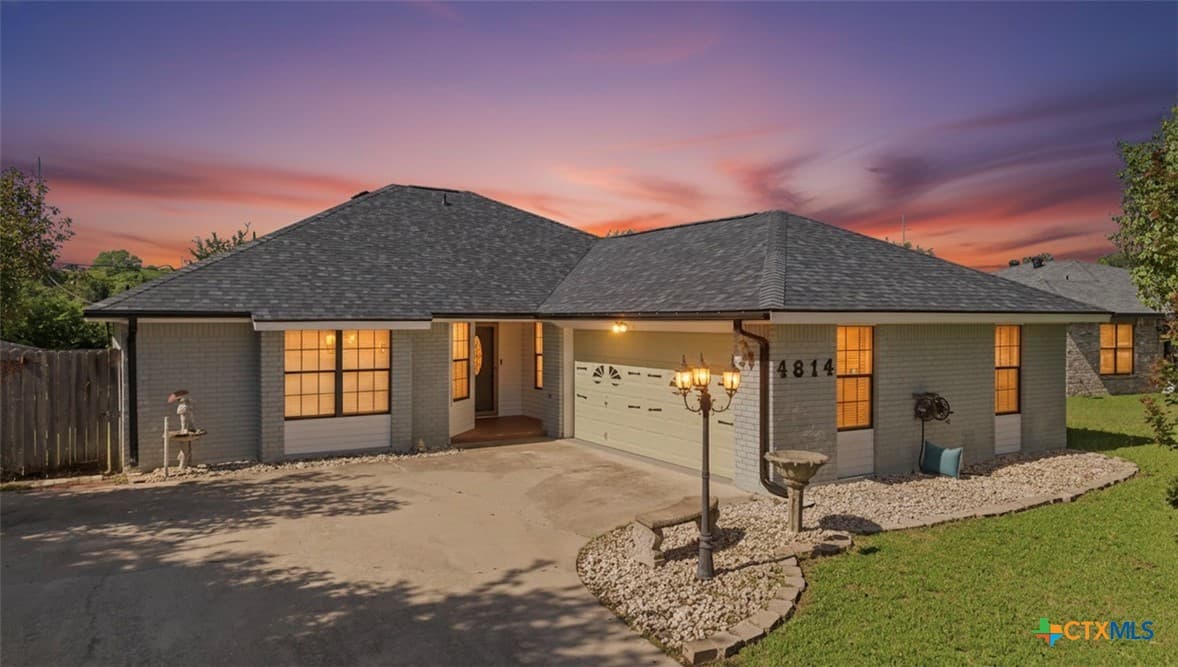 4814 Creekside Dr