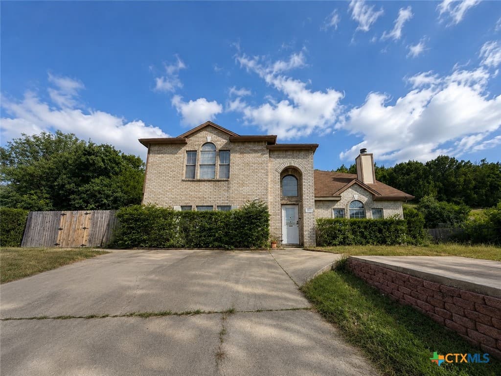Main property image