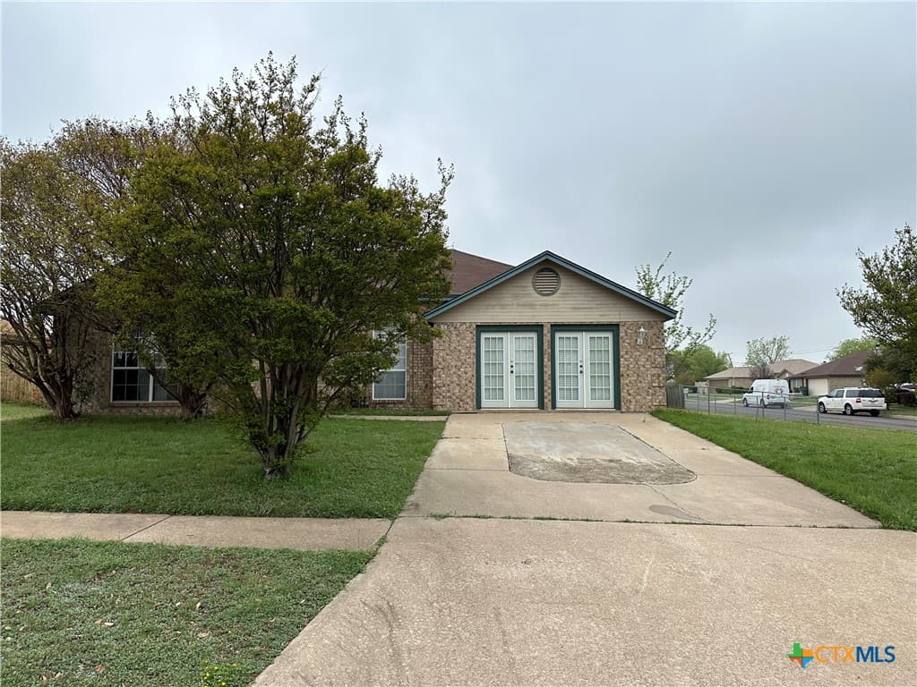 2207 Waterfall Dr