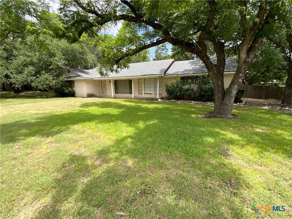3113 El Camino Dr