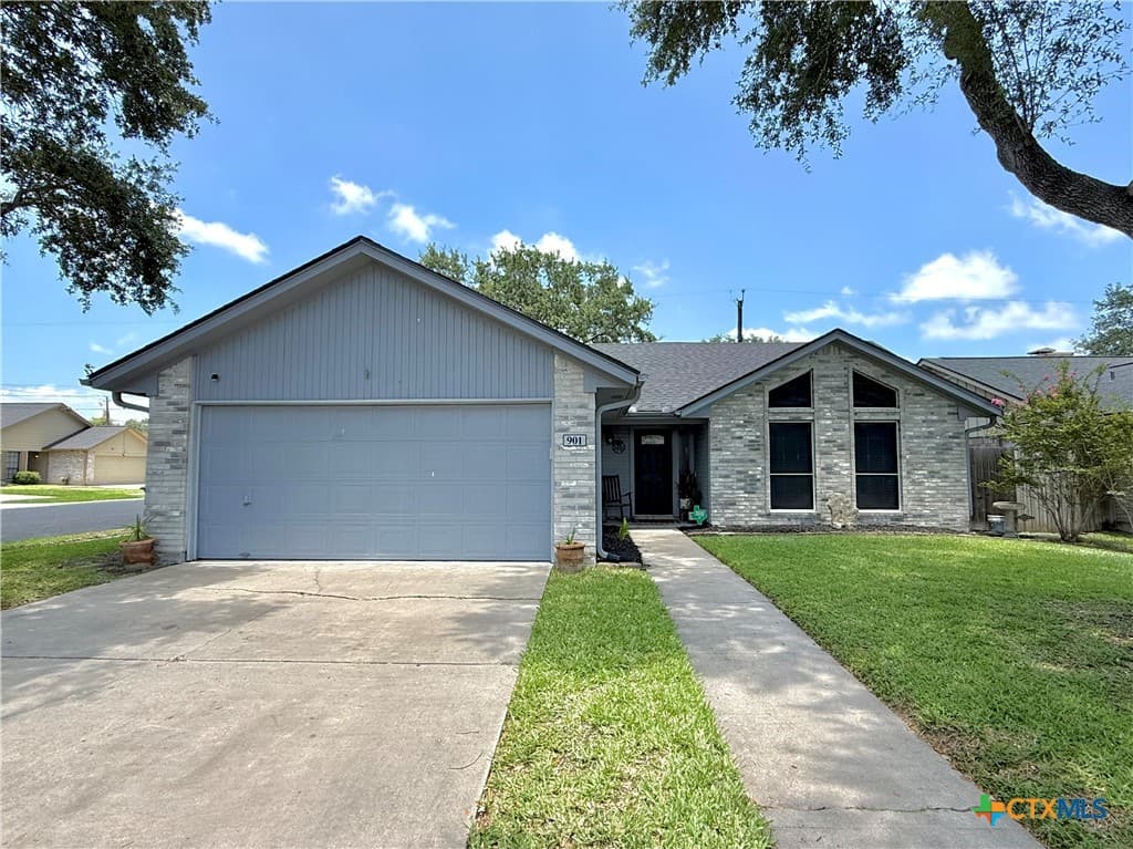 901 Taos Dr