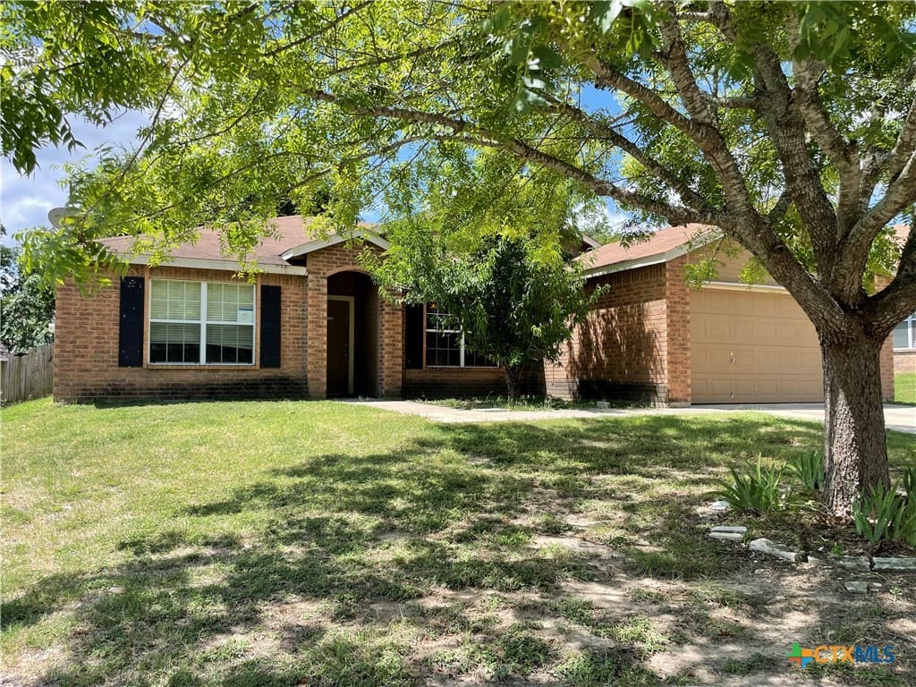 410 Colette Ct