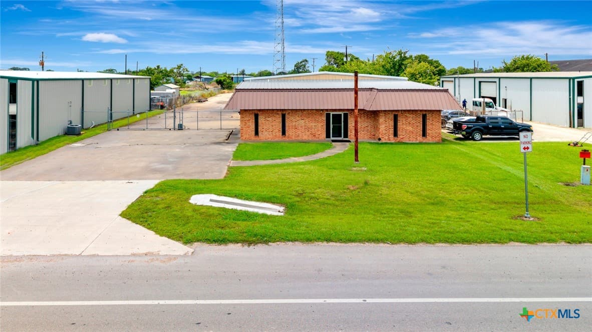 3305 Us Highway 59 N