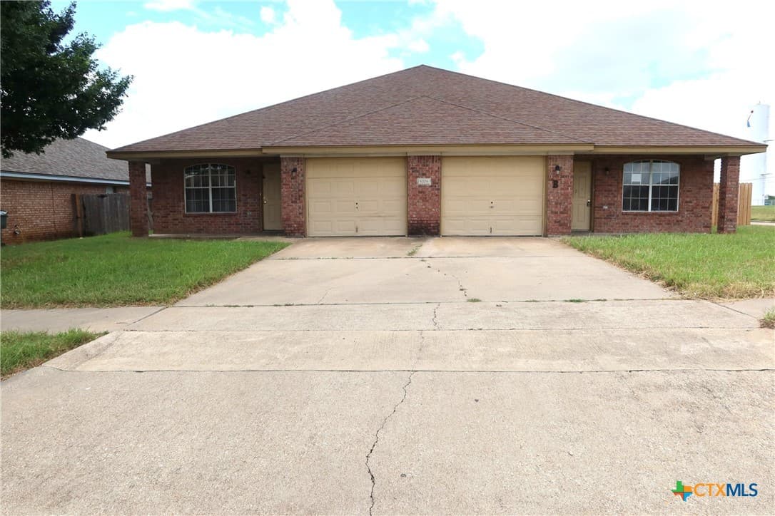 5008 John David Dr