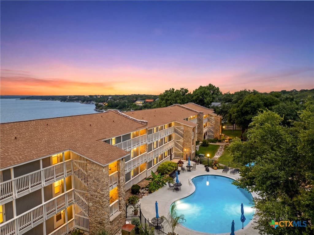 2 Cliffhouse Dr Unit 208