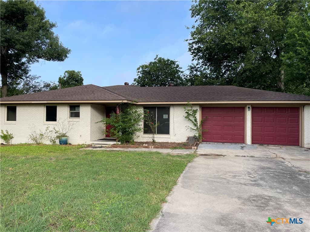 2606 Blue Jay Dr