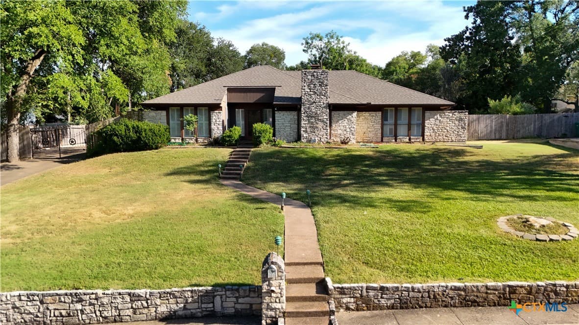 510 Pecos Trl