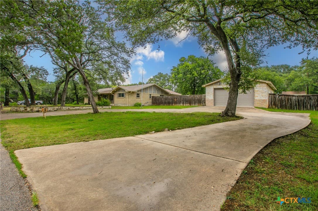 1 Roy Bean Dr