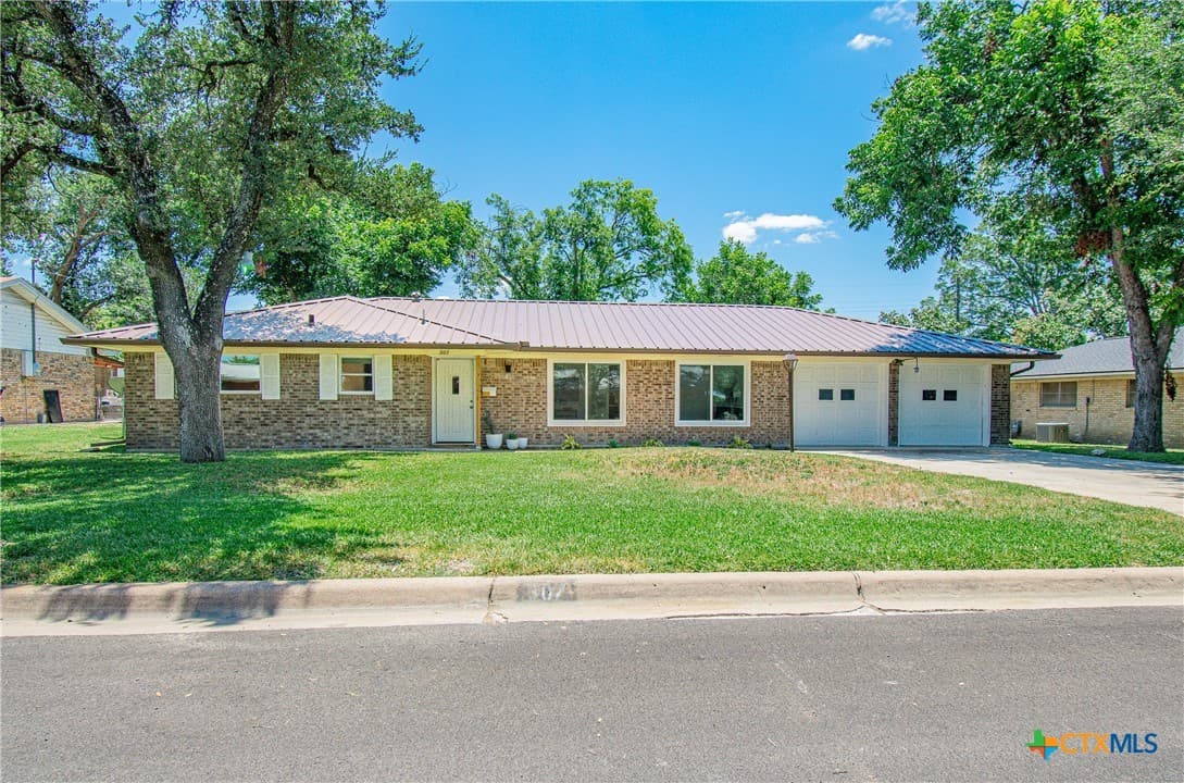 307 W Welton Ave