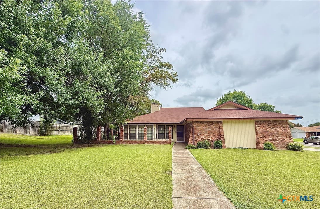 1207 Mildred Lee Ln