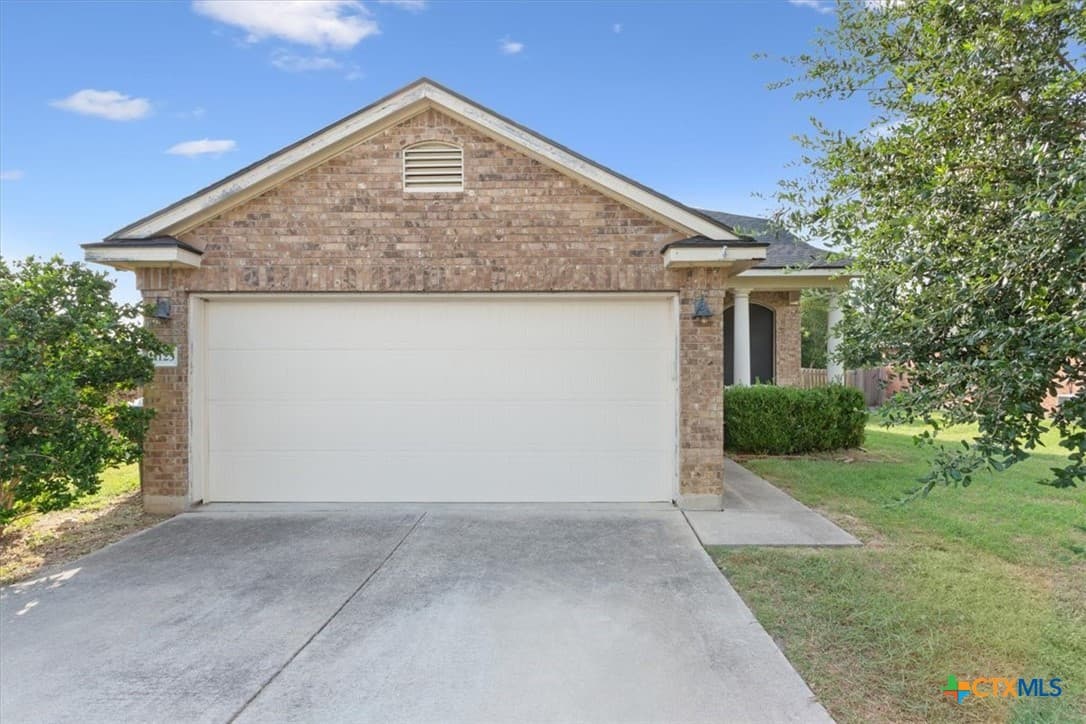 1123 Starlight Dr