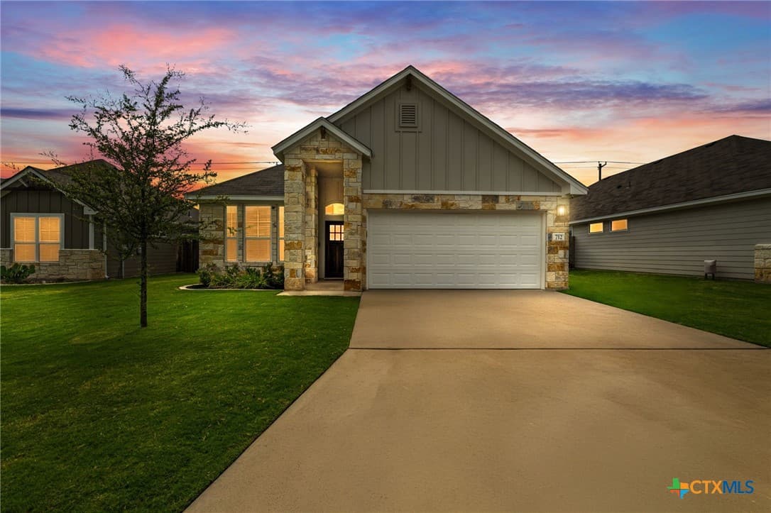 712 Ashberry Dr