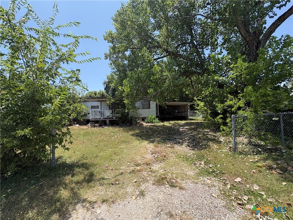 428 Clore Rd