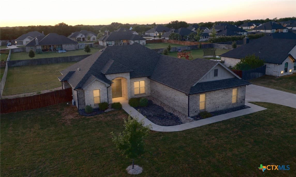 211 Sand Flat Ln Fl At