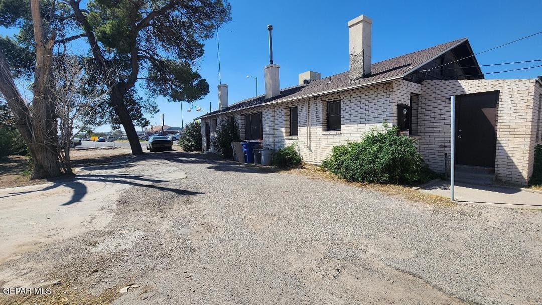 7333 Alameda Ave