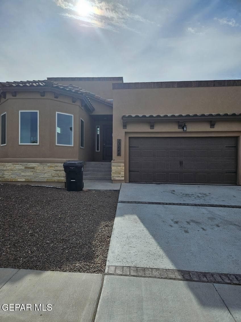 13648 Glen Vista Ln