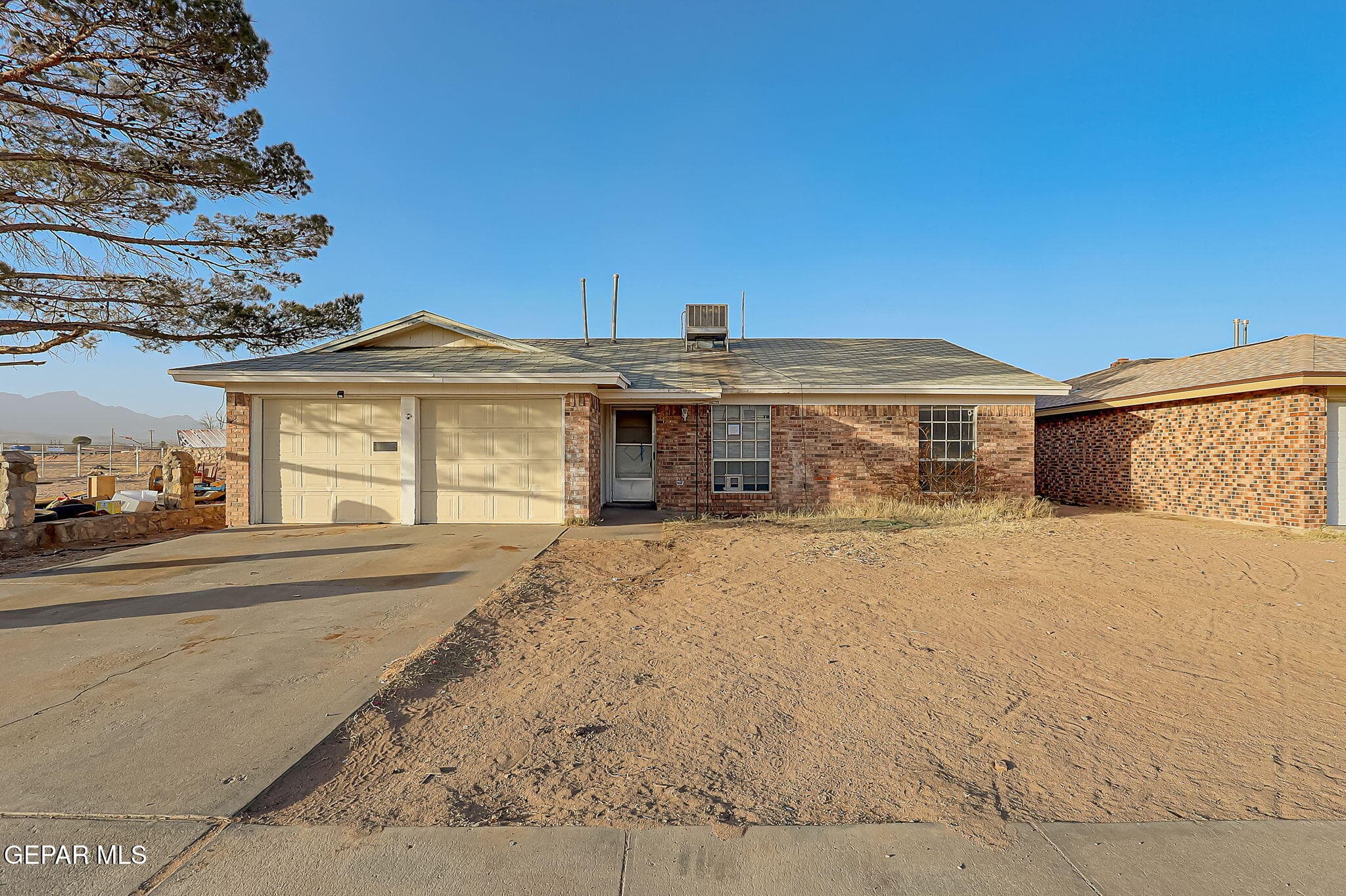 5731 Threadgill Ave