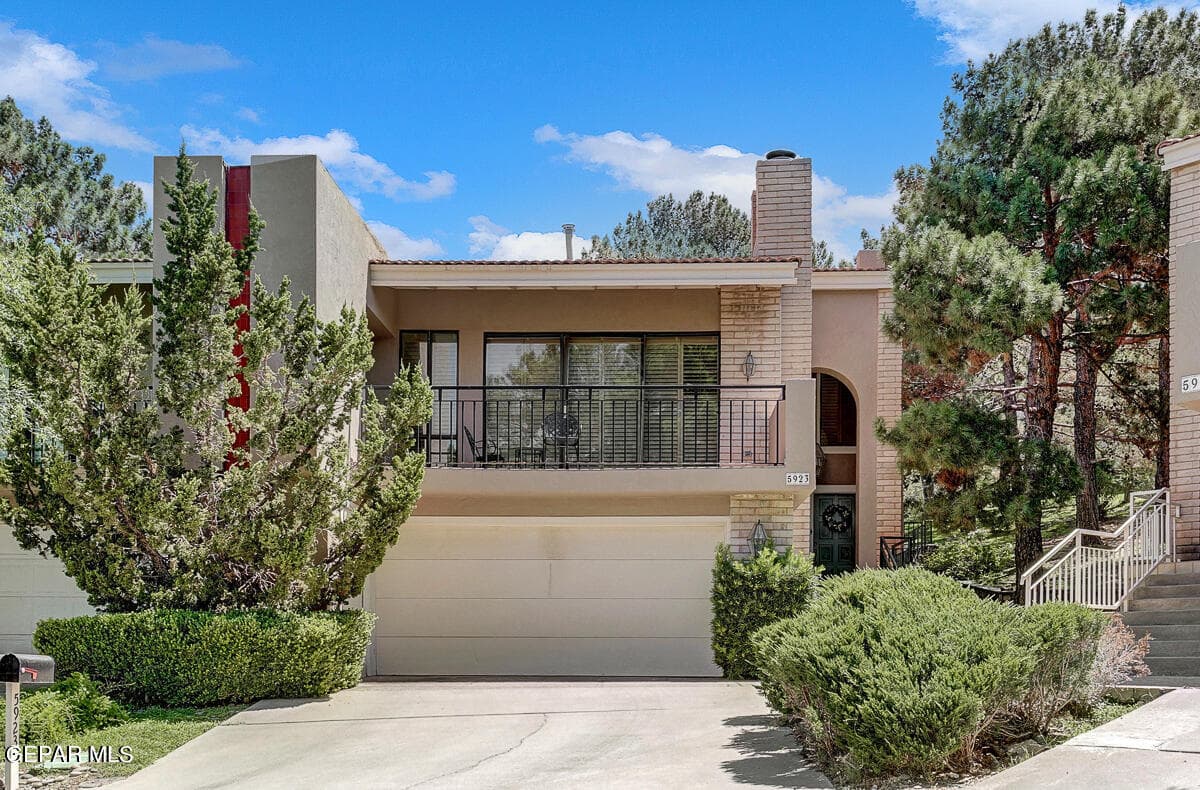 5923 Mira Hermosa Dr