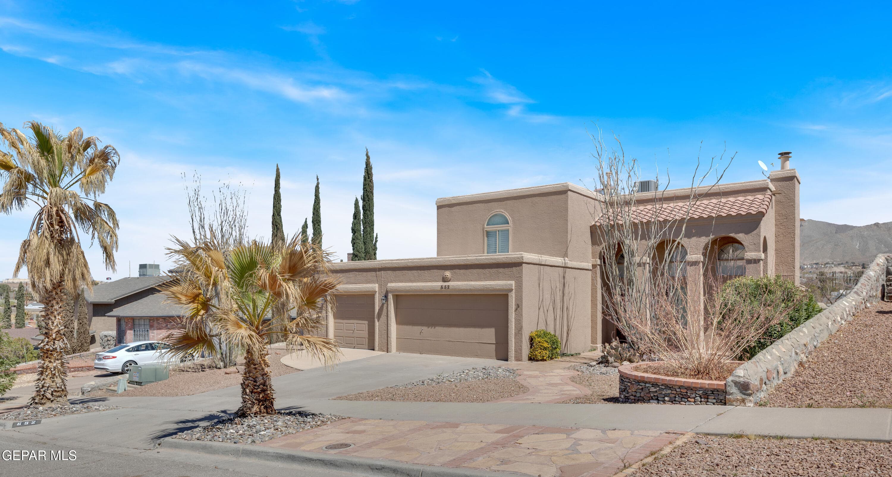 652 Bluff Canyon Cir