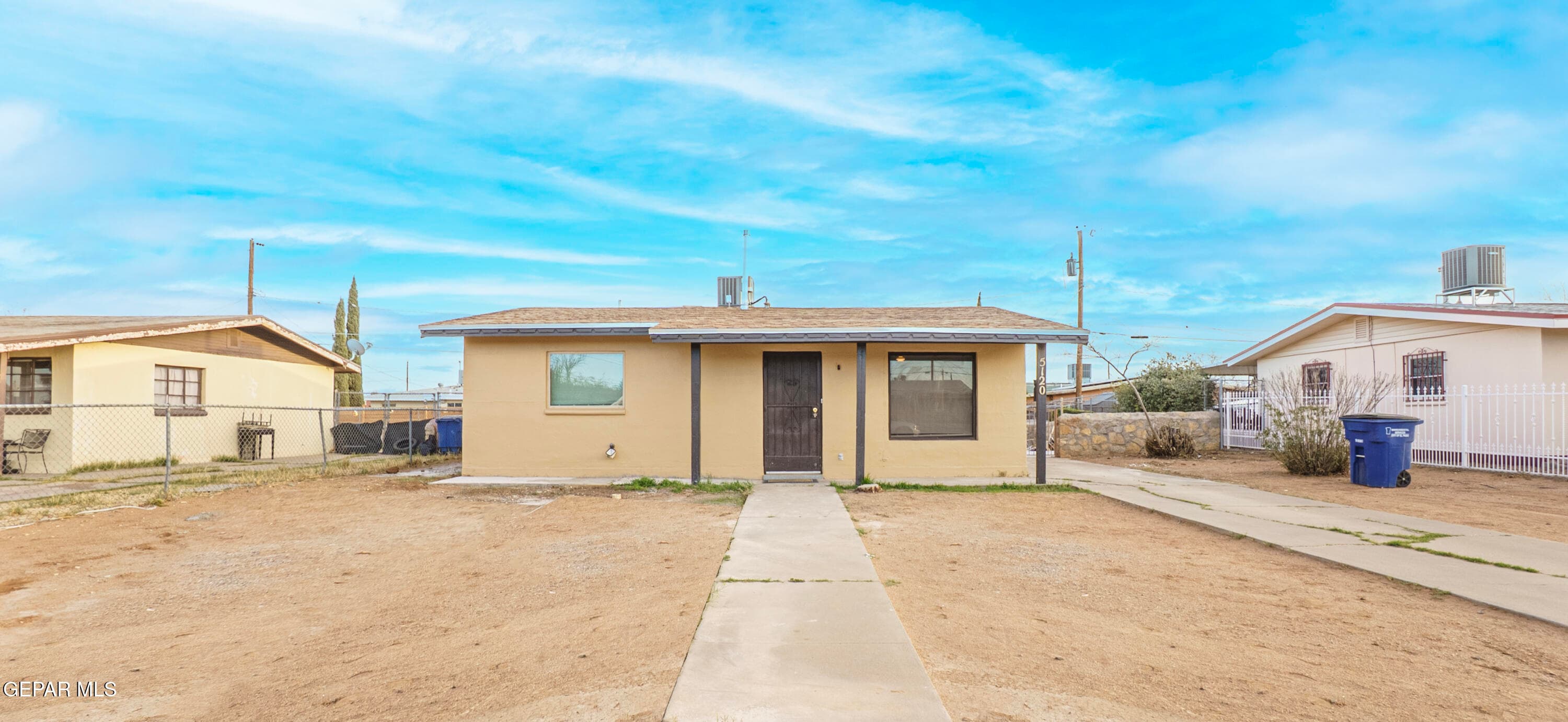 5120 Peacock Ln