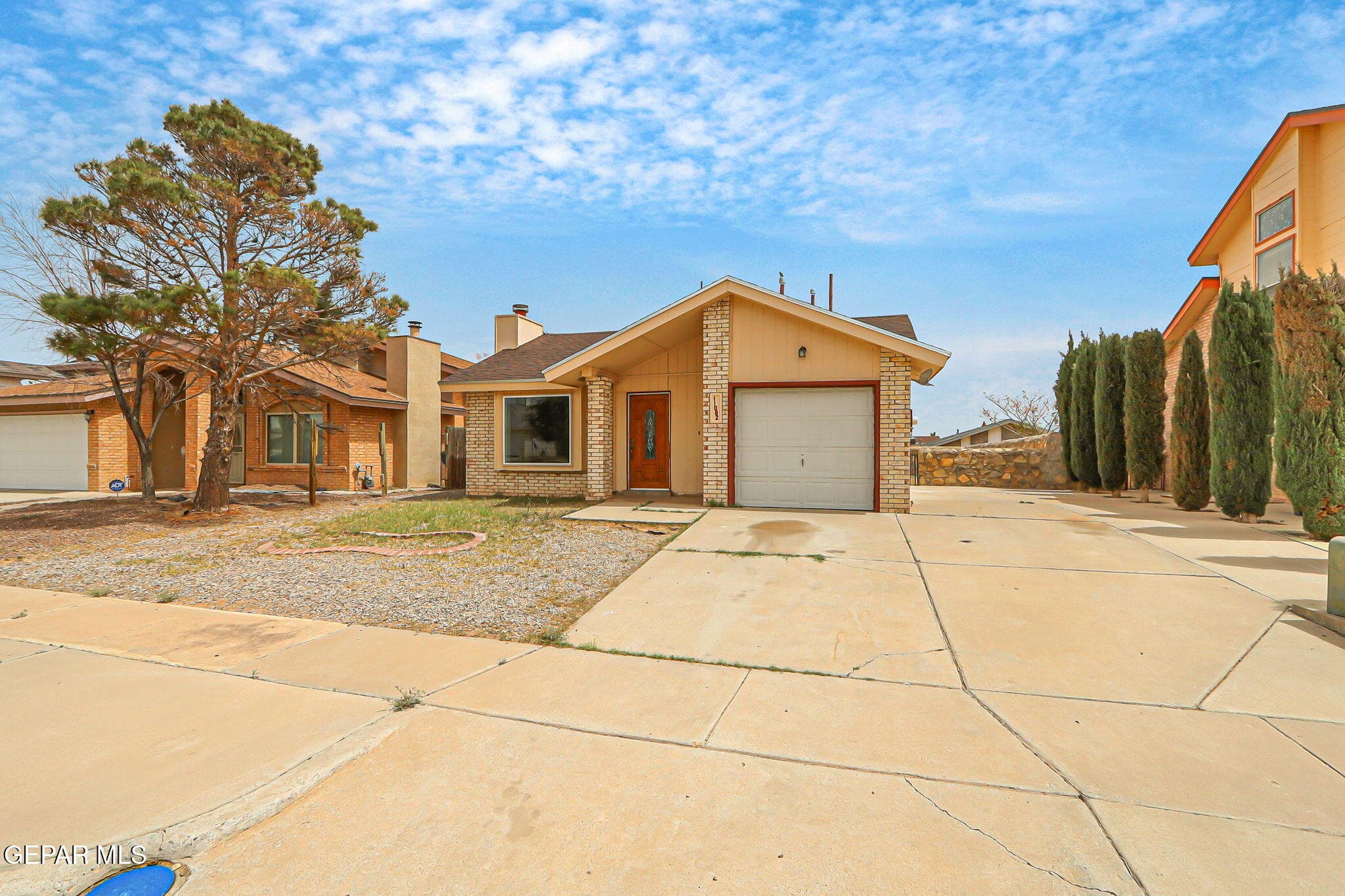 11082 Golden Pond Dr