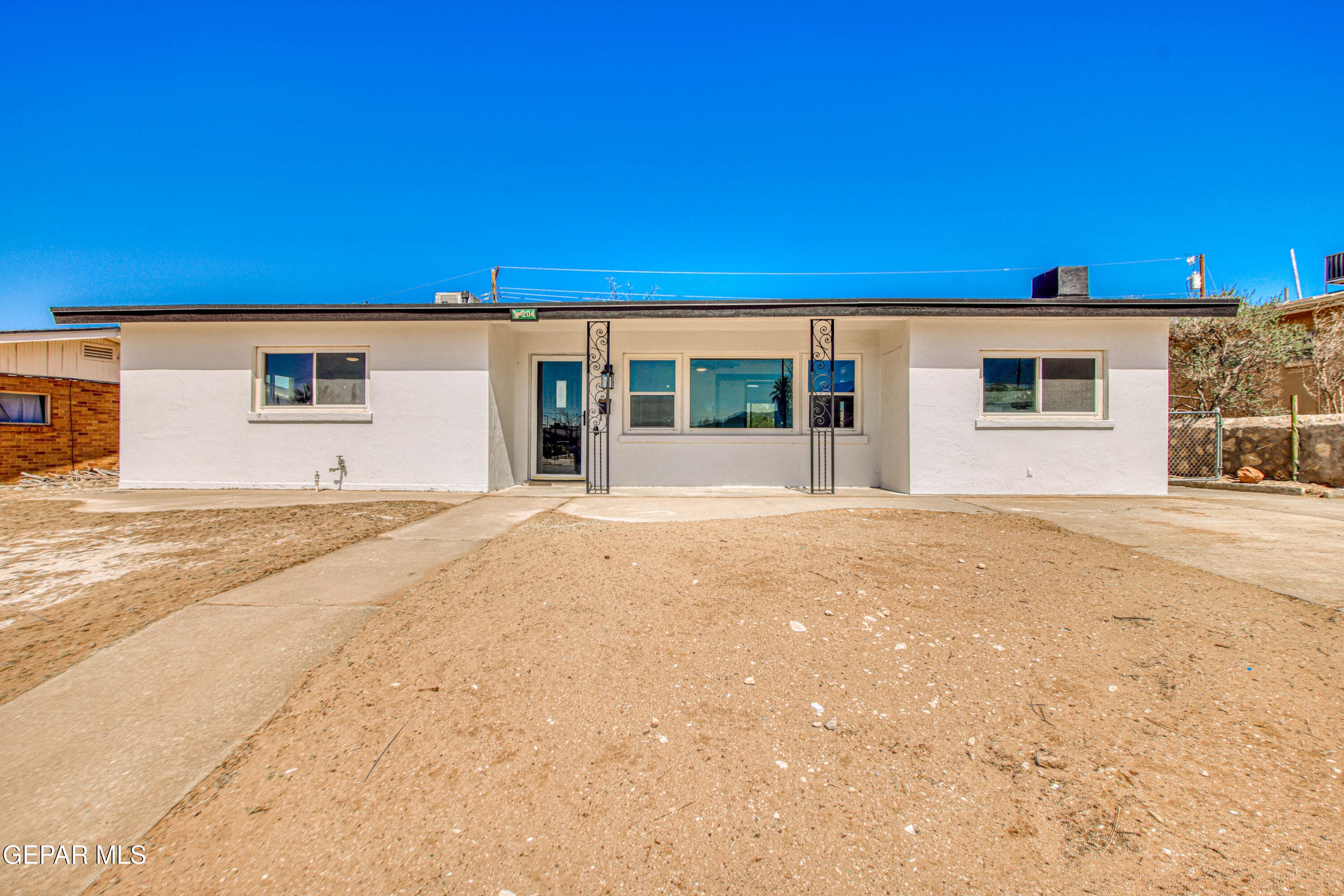 204 S Balboa Rd