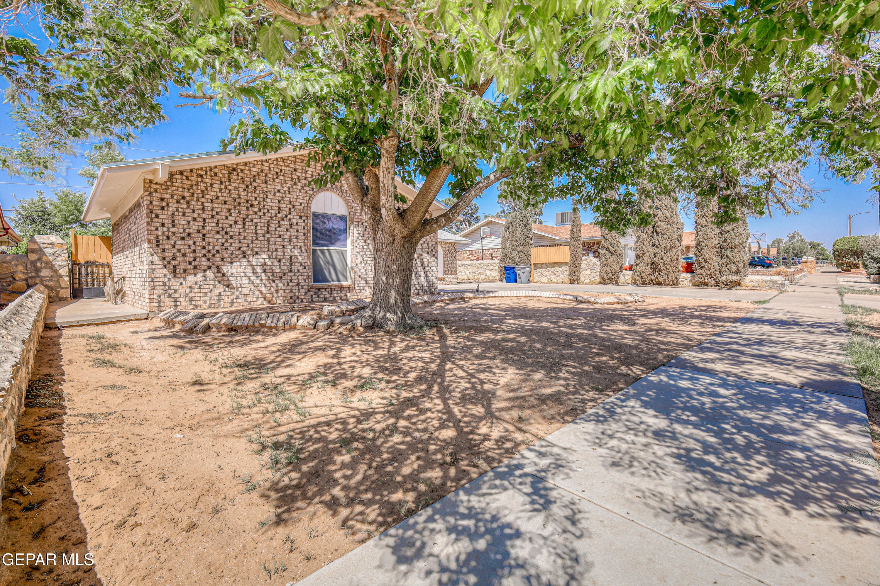 10913 Cardigan Dr