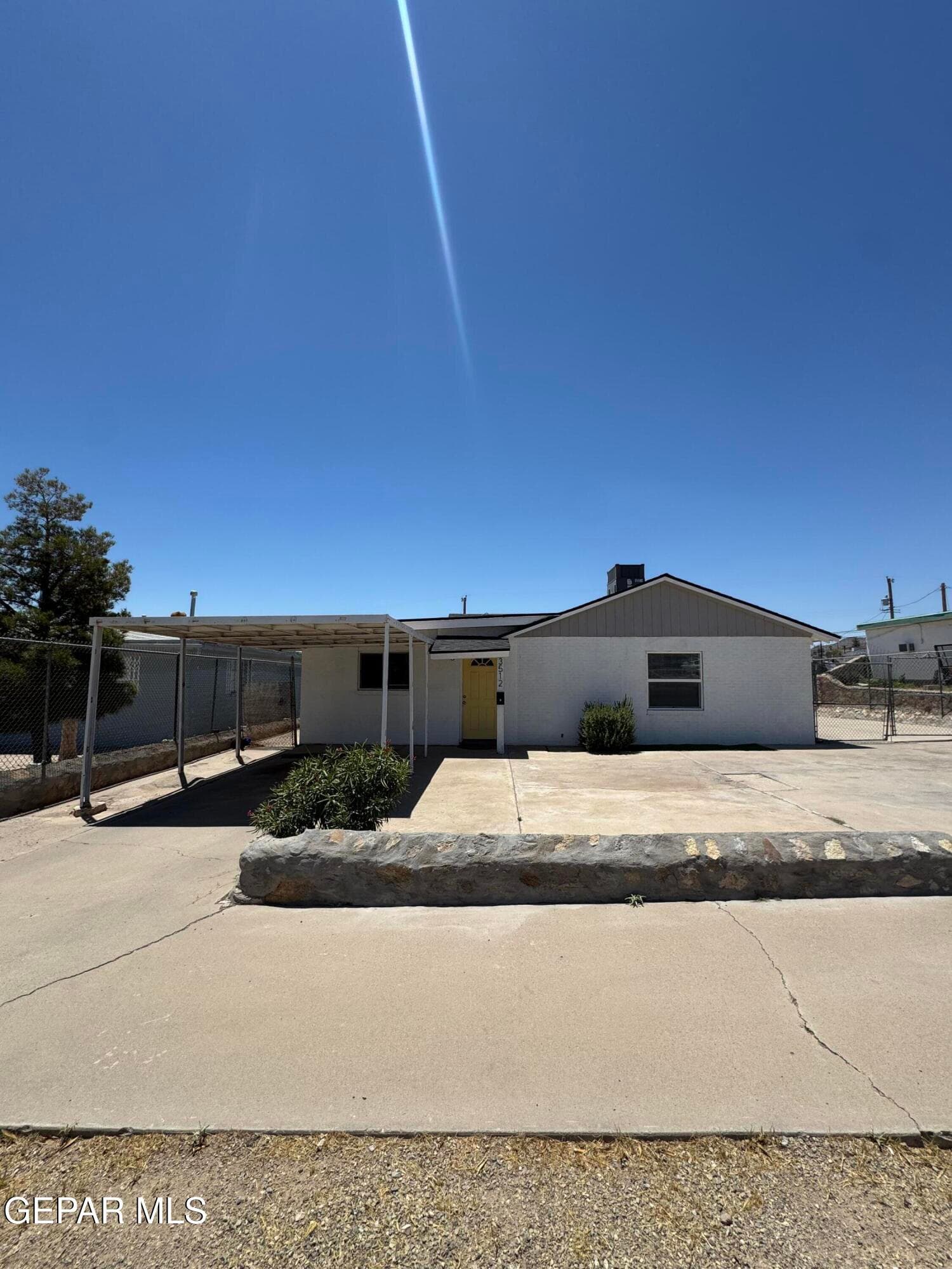 3512 Kemp Ave