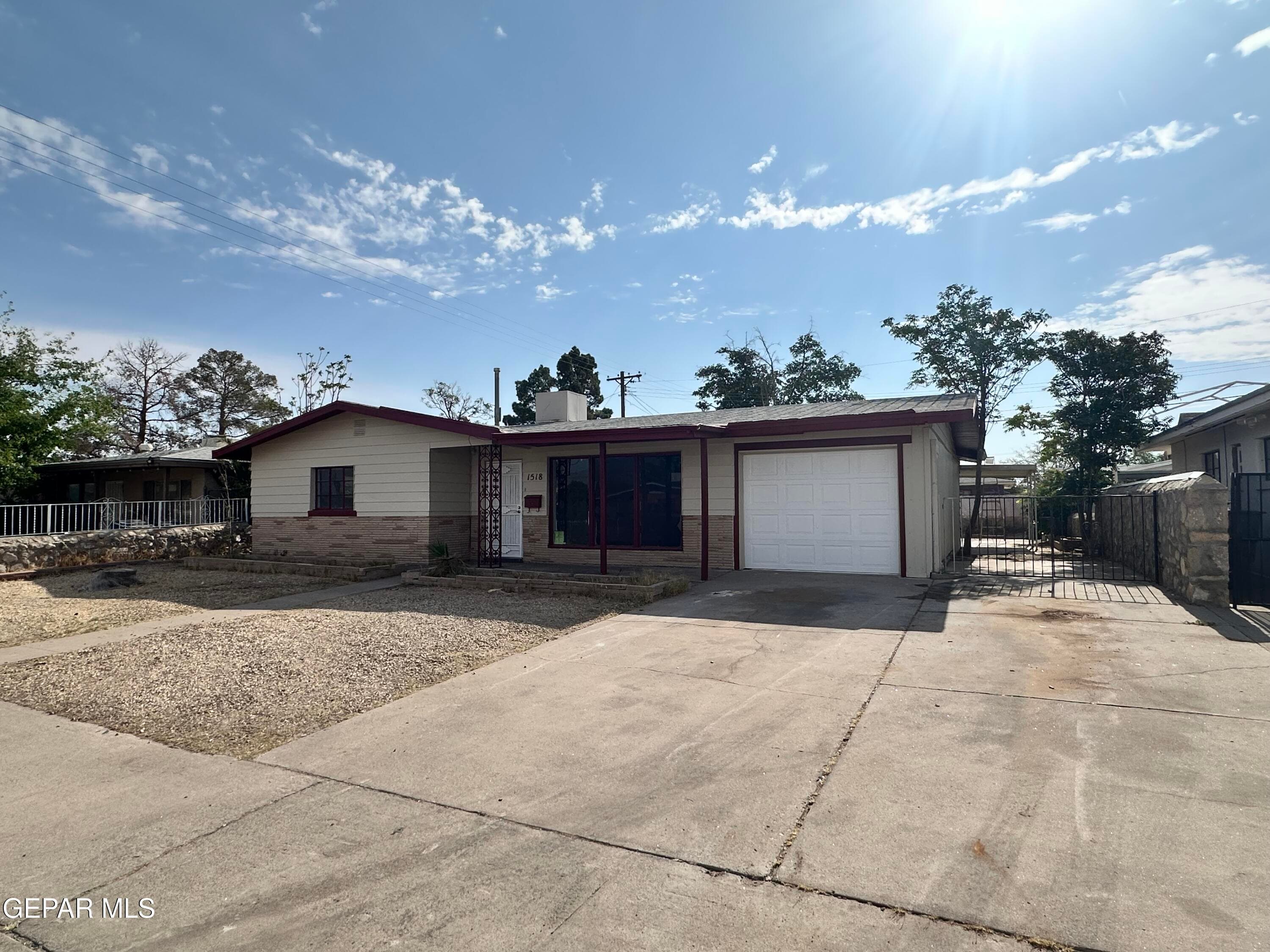 1518 Clausen Dr