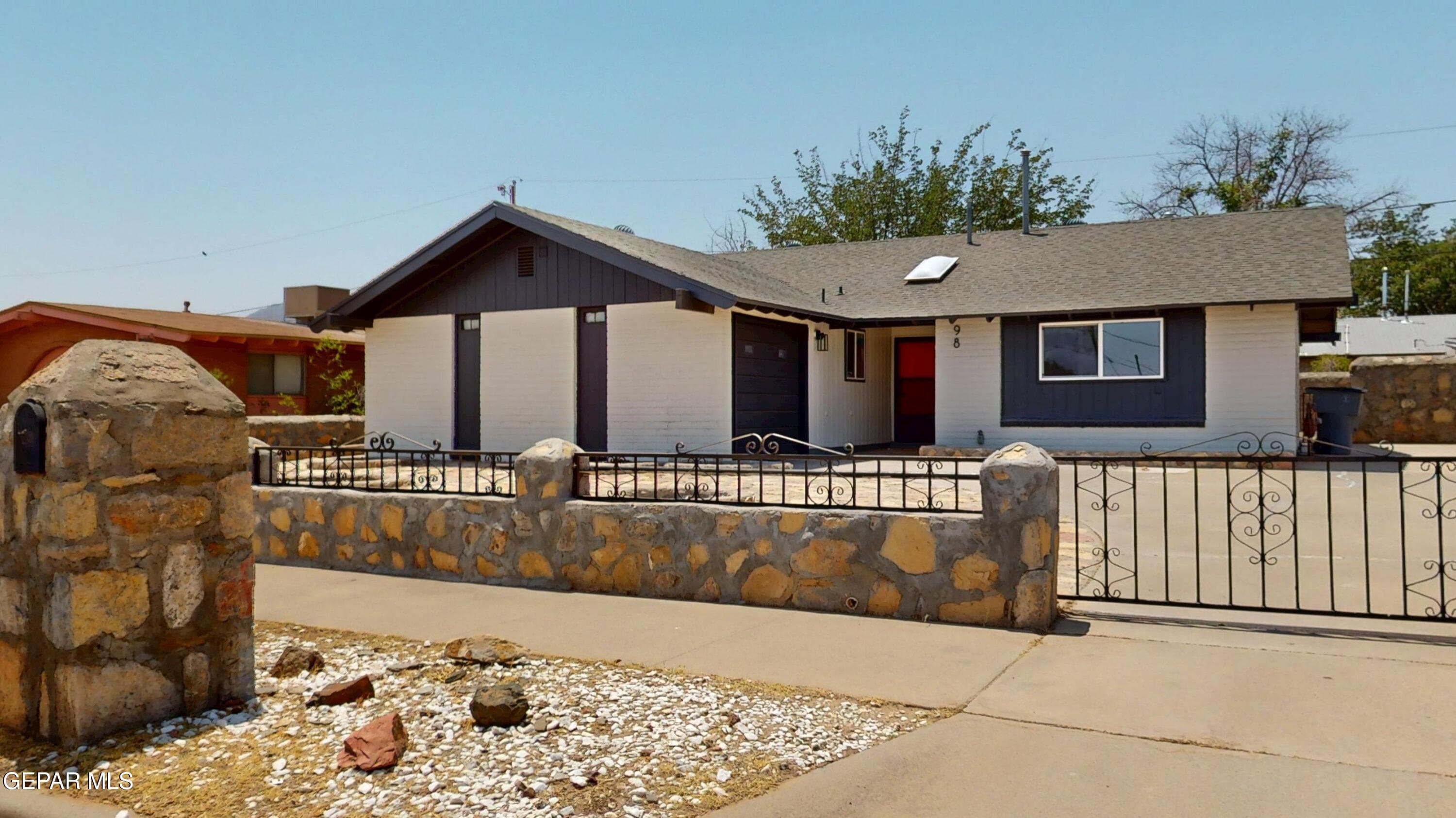 9885 Sidewinder St
