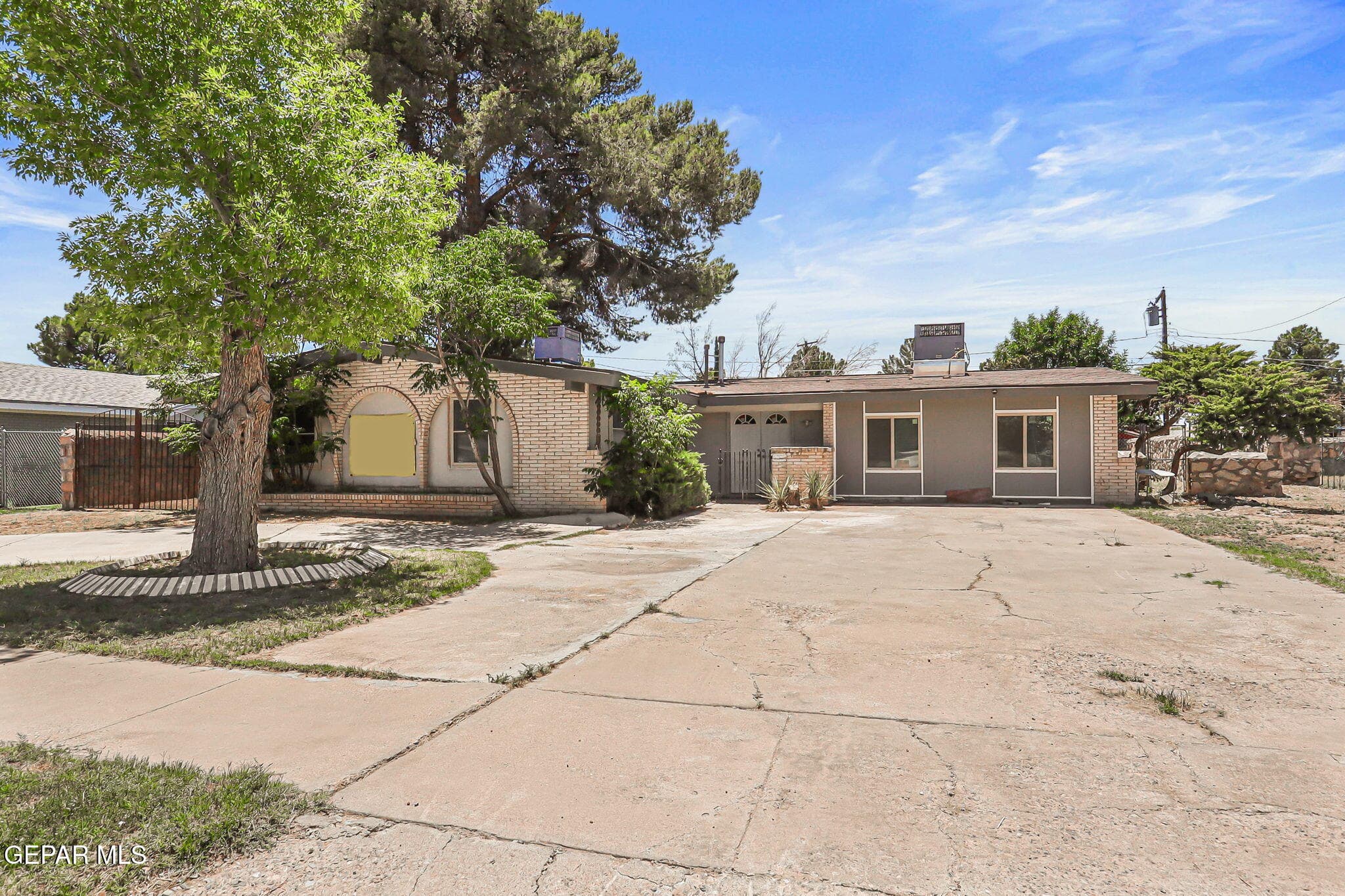 4212 Roxbury Dr
