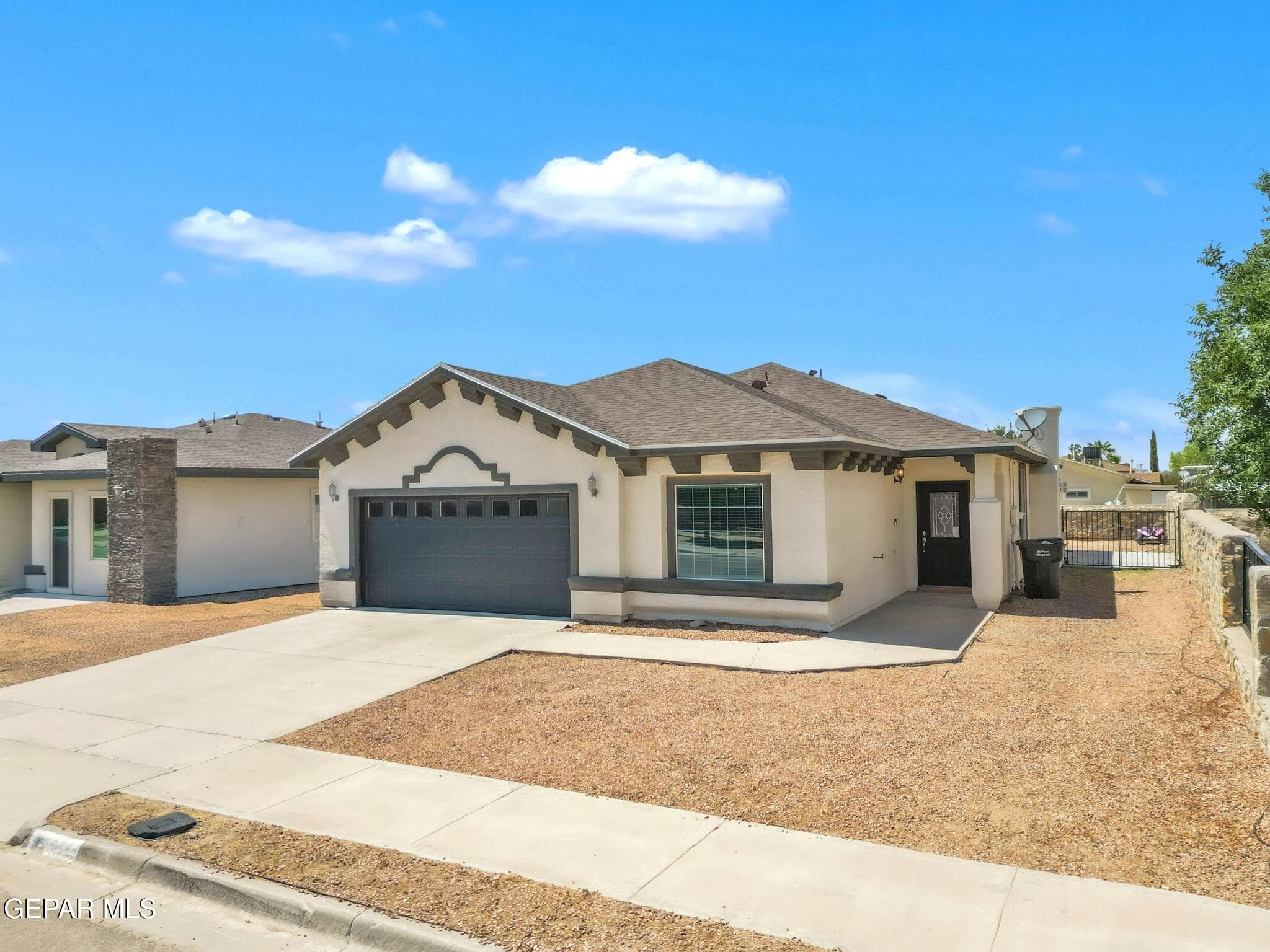 14737 Paridise Breeze Ave