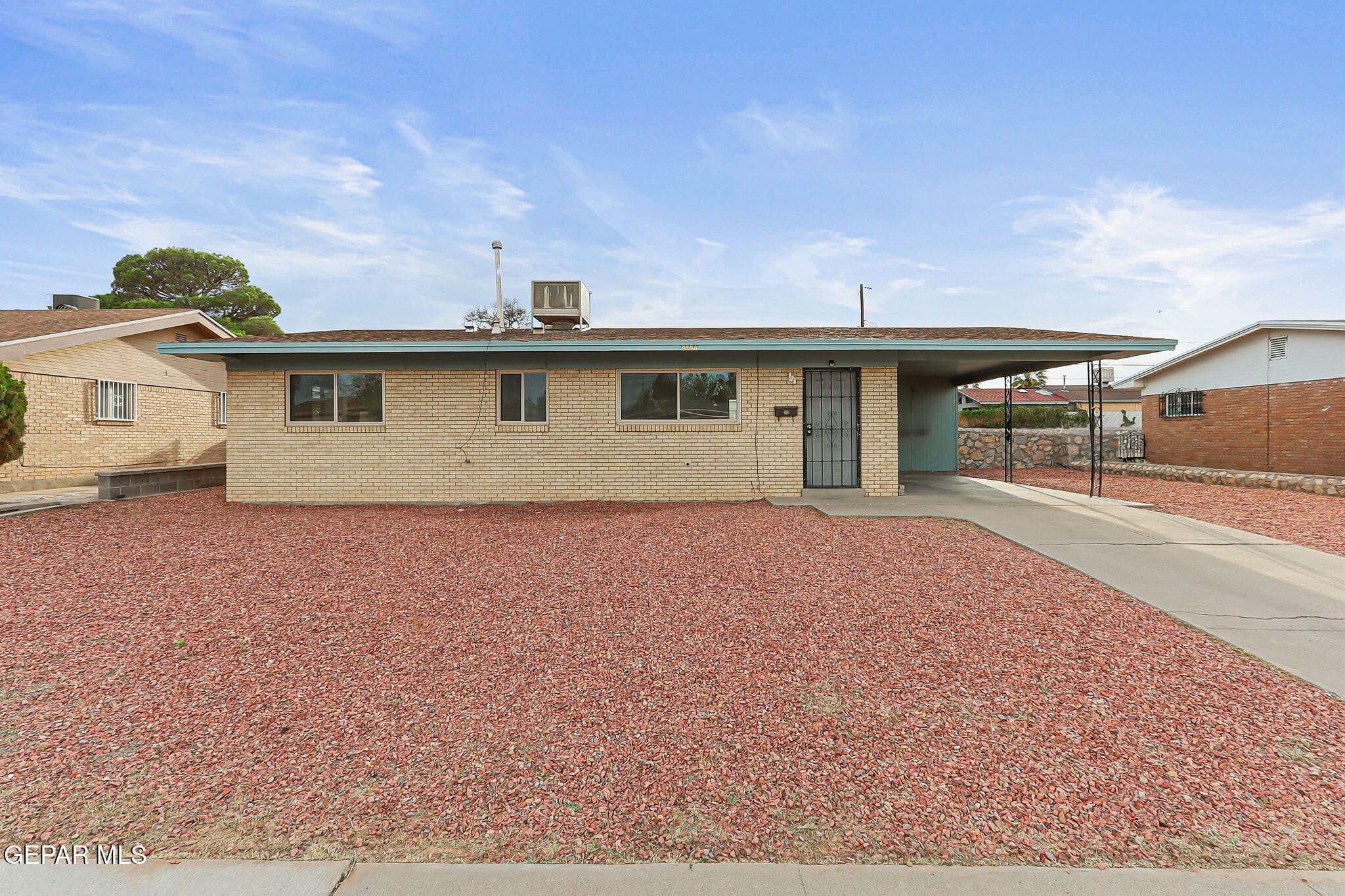 2621 Prestwick Rd