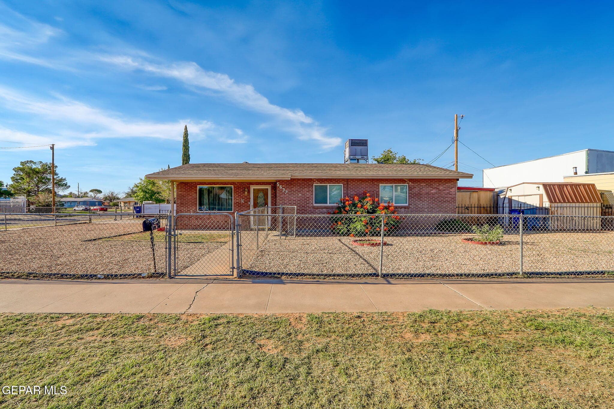 5637 Tropicana Ave
