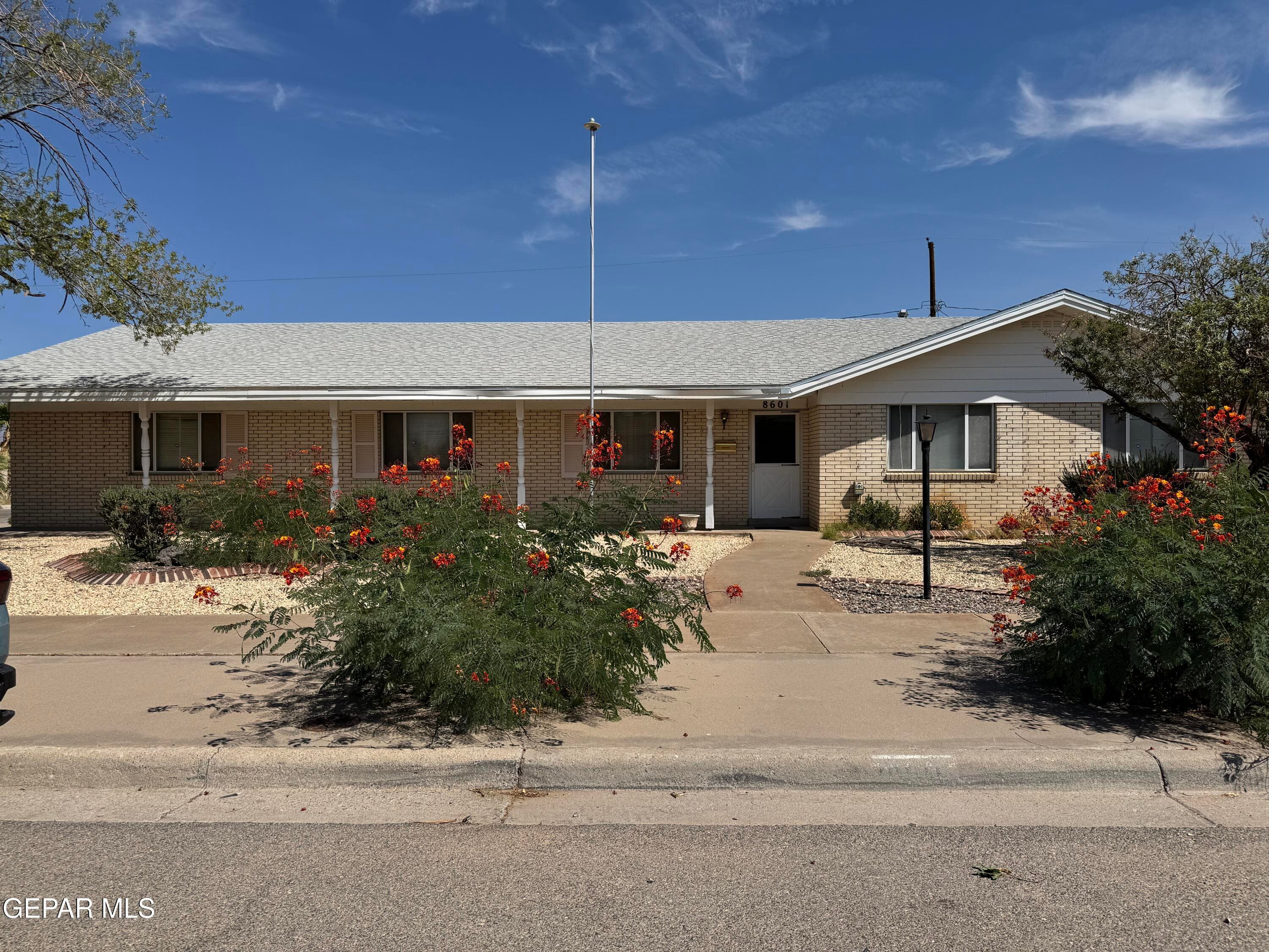 8601 Parkland Dr
